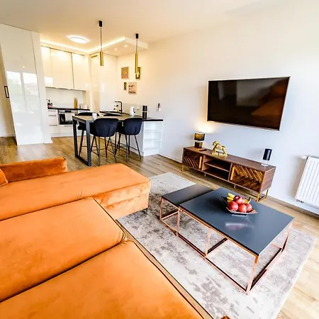 Apartment About Art *