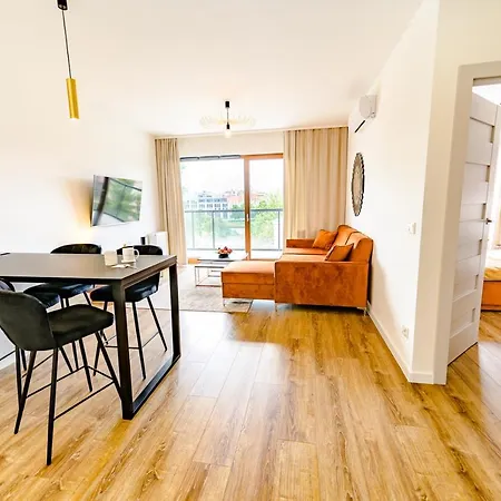 Apartment About Art *