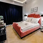About Art Апартаменты *
