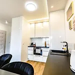 Apartman About Art