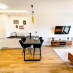Apartman About Art