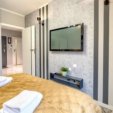 Apartment About Art