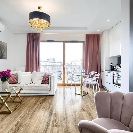 Apartment About Art