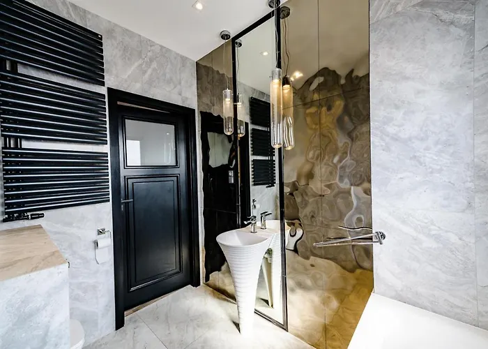 About Art Διαμέρισμα *